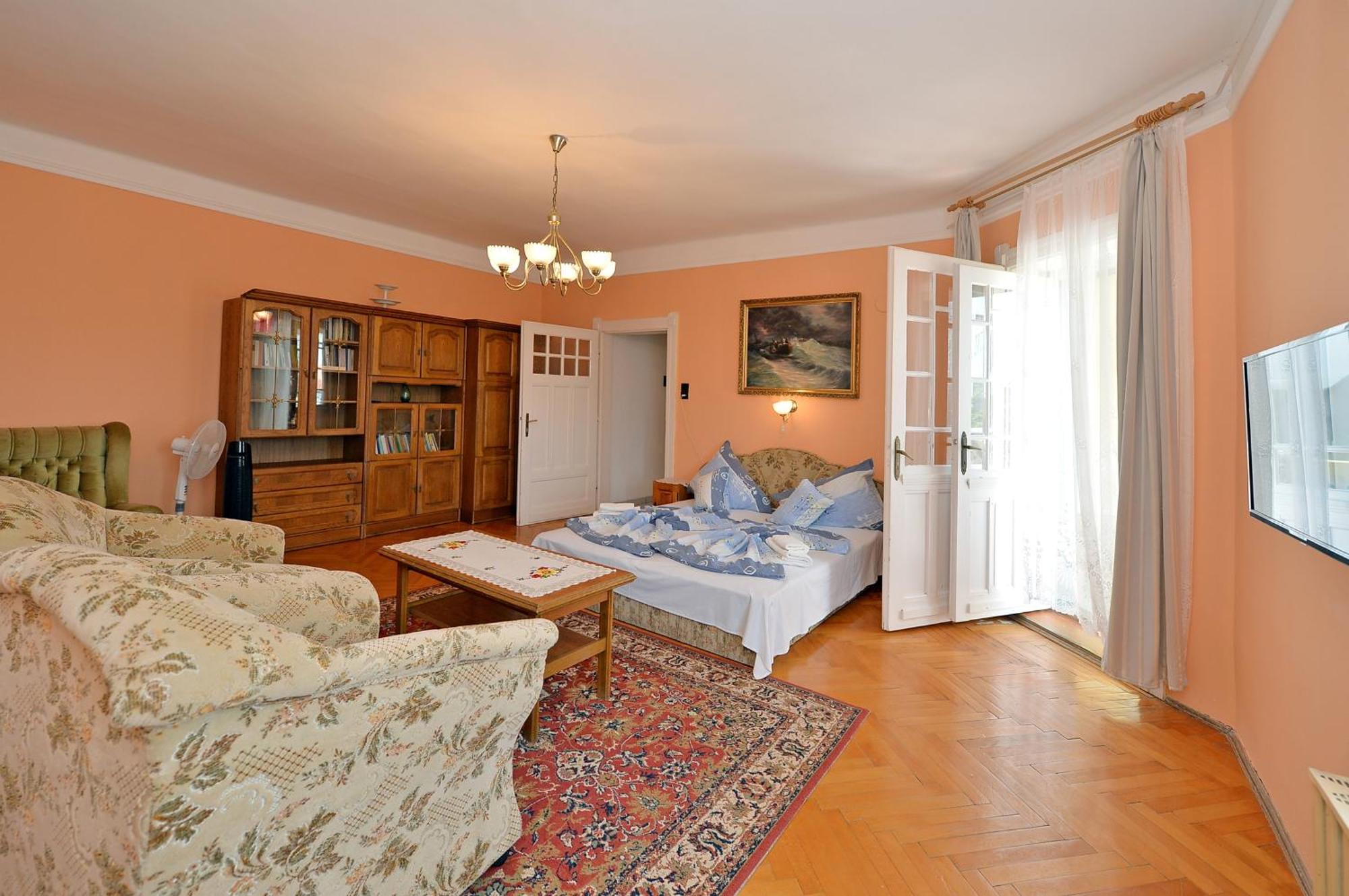 Ambrozia Apartment